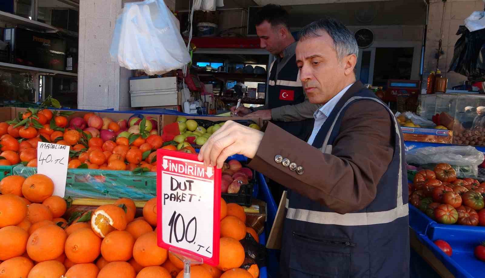 Mersin&rsquo;de bayram &ouml;ncesi fahiş fiyatın &ouml;n&uuml;ne ge&ccedil;mek i&ccedil;in denetim

