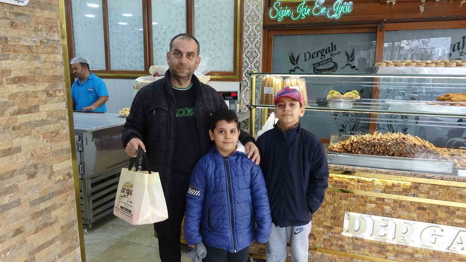 Kilis&rsquo;te bayram &ouml;ncesi kahke &uuml;retimi hızlandı
