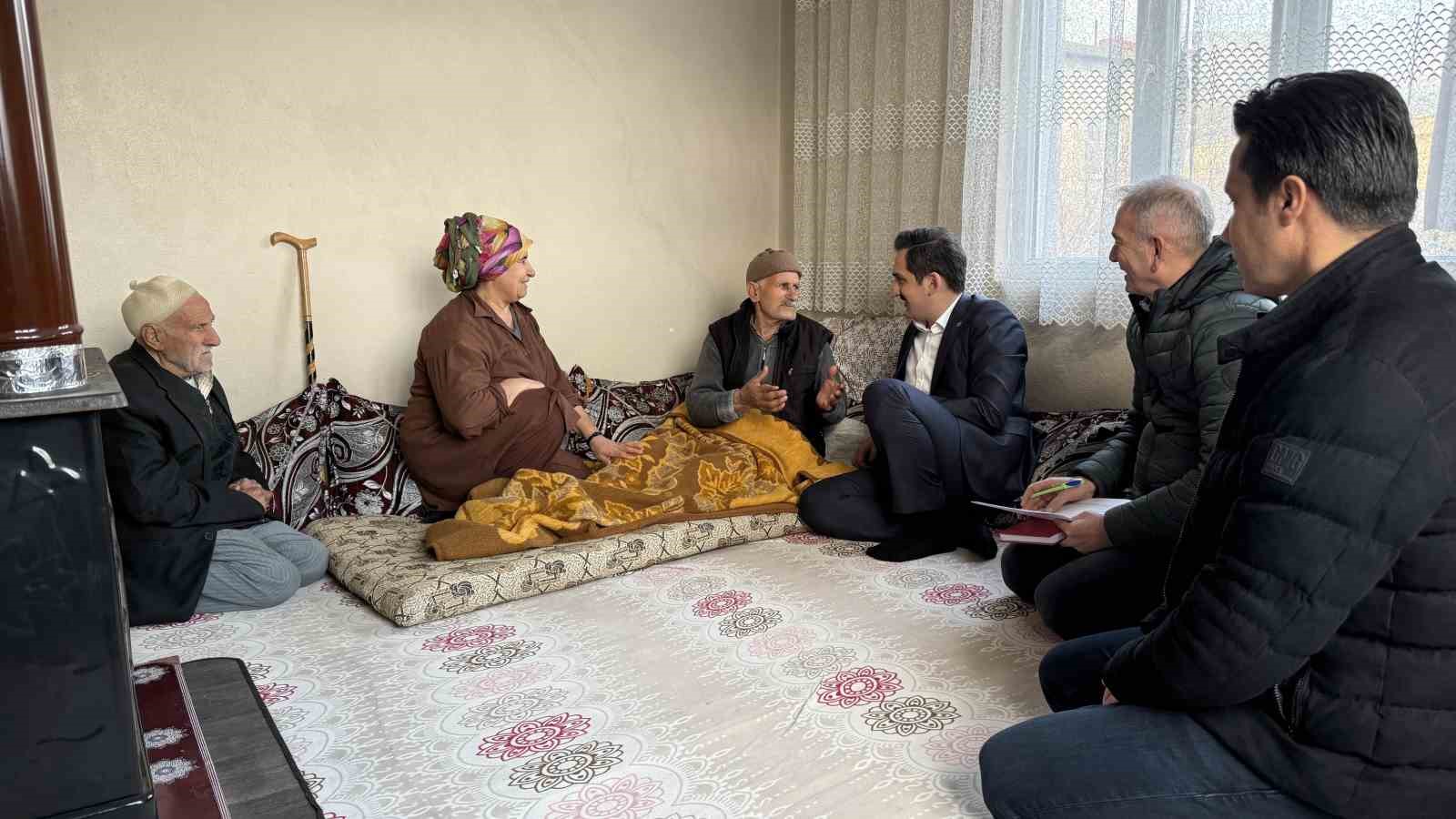 Kaymakam İpek, Ramazan ayında vatandaşlarla g&ouml;n&uuml;l k&ouml;pr&uuml;s&uuml; kurdu
