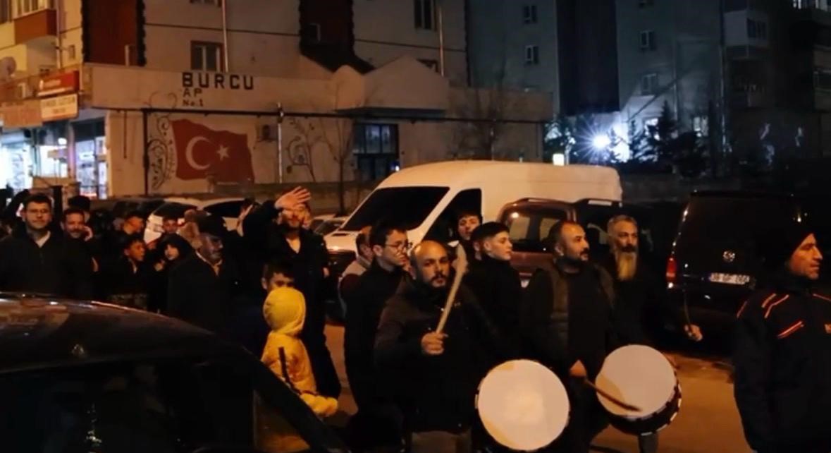 Kayseri&rsquo;de mahalleliden &lsquo;Kabe&rsquo;de Hacılar&rsquo; performansı
