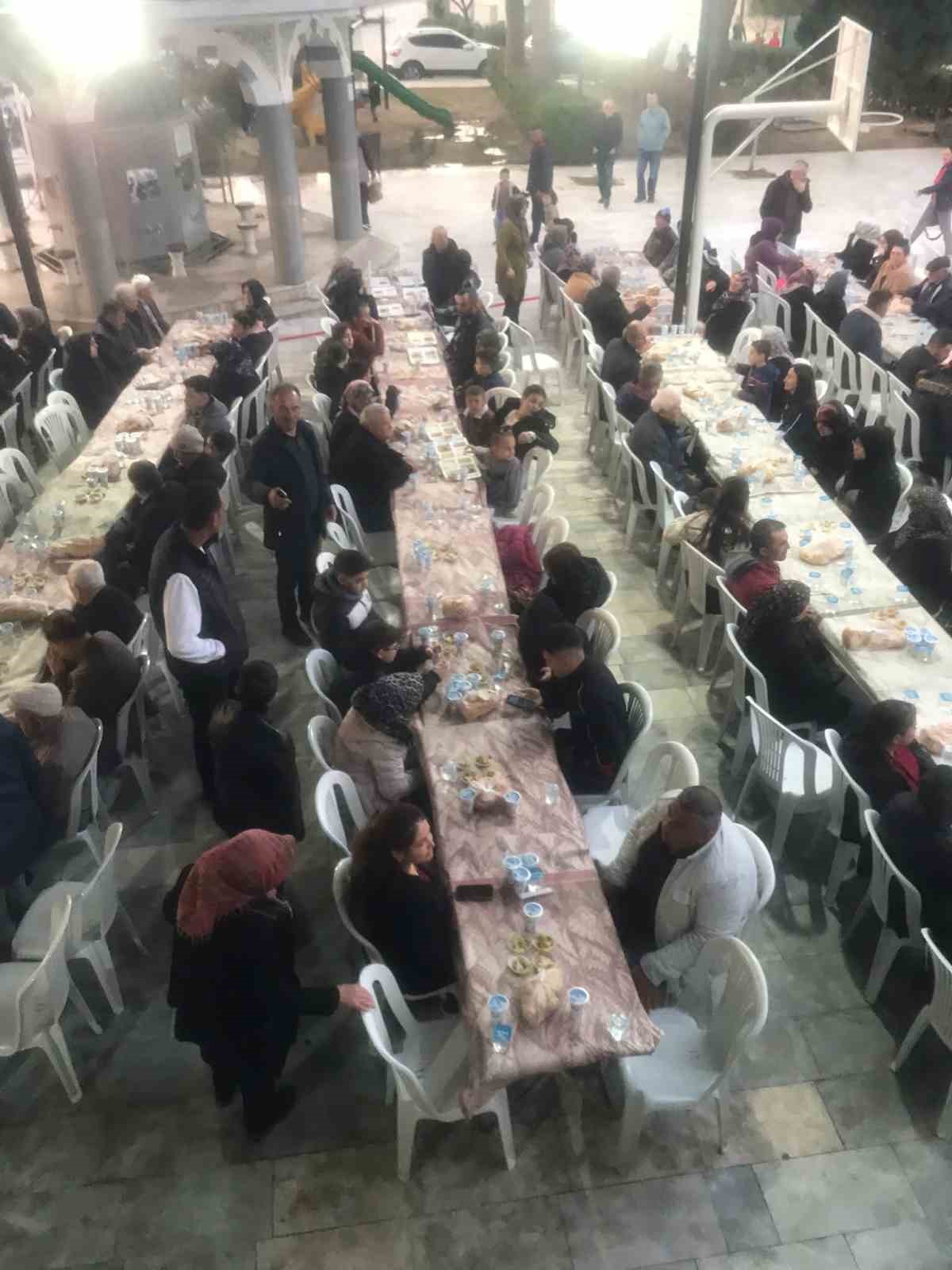 Sarıg&ouml;l&rsquo;de geleneksel Kadir Gecesi iftarı d&uuml;zenlendi

