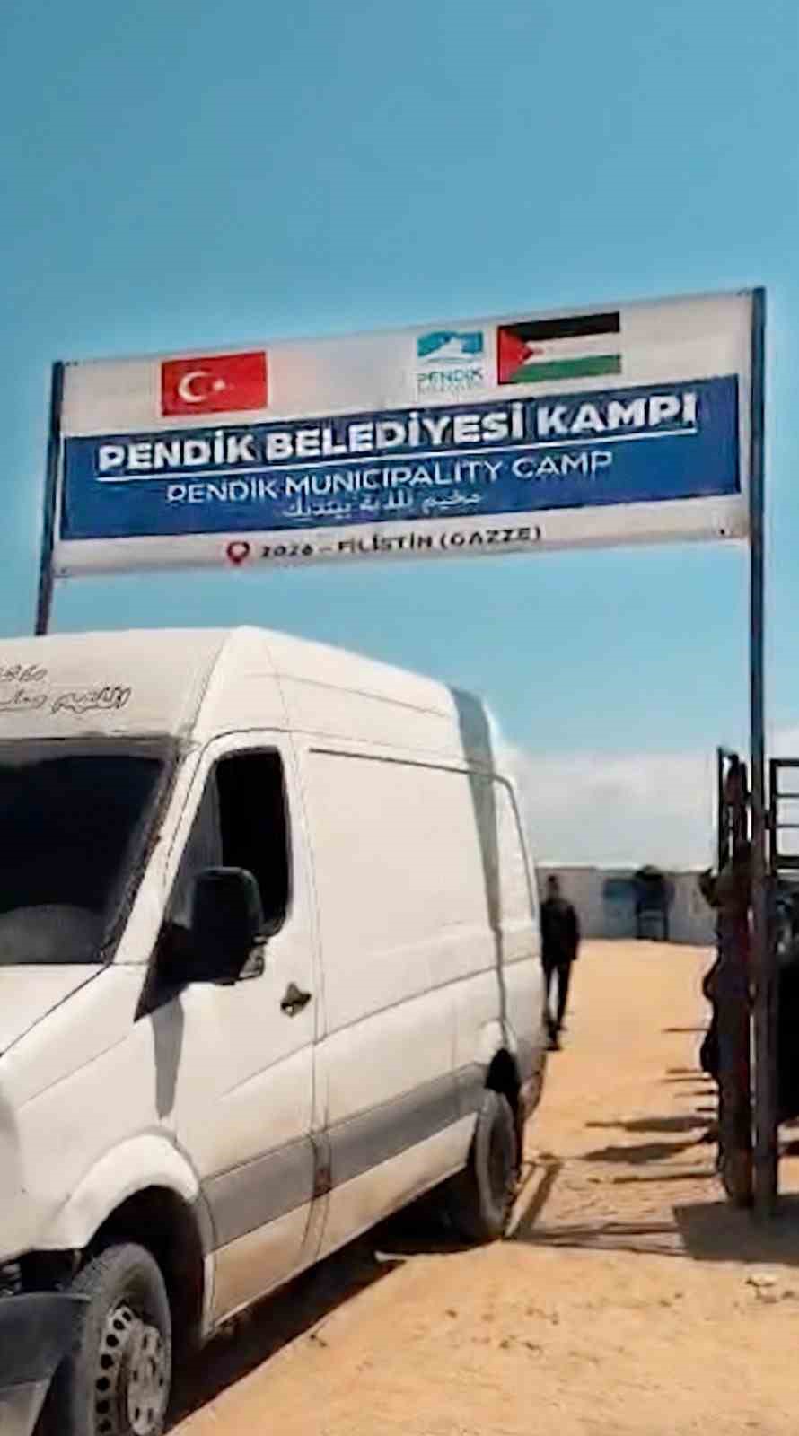 Pendik Belediyesi Gazze&rsquo;de "Bayramlık Giydirme ve &Ccedil;ocuk Şenliği" d&uuml;zenledi
