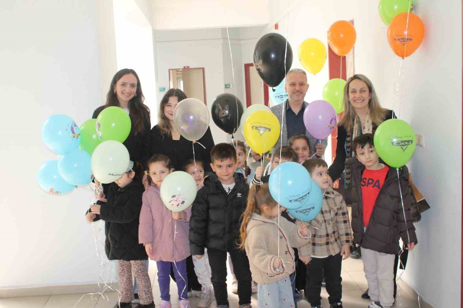 Miniklerden Tıp Bayramı&rsquo;nda anlamlı buluşma
