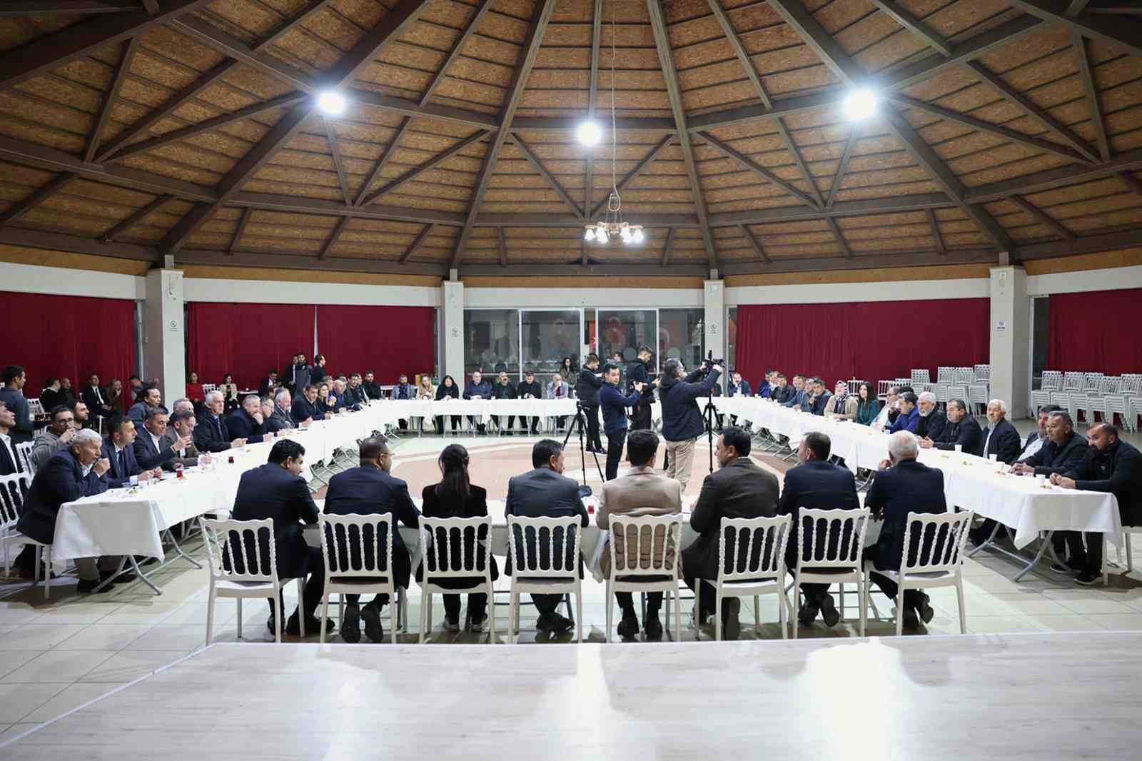 Başkan Aras Ortaca ve Dalaman’da muhtarlar ve vatandaşlar ile iftar sofrasında buluştu