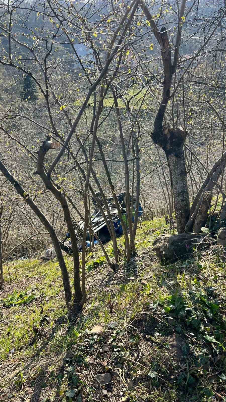 Kastamonu’da "patpat" şarampole yuvarlandı: 2 yaralı