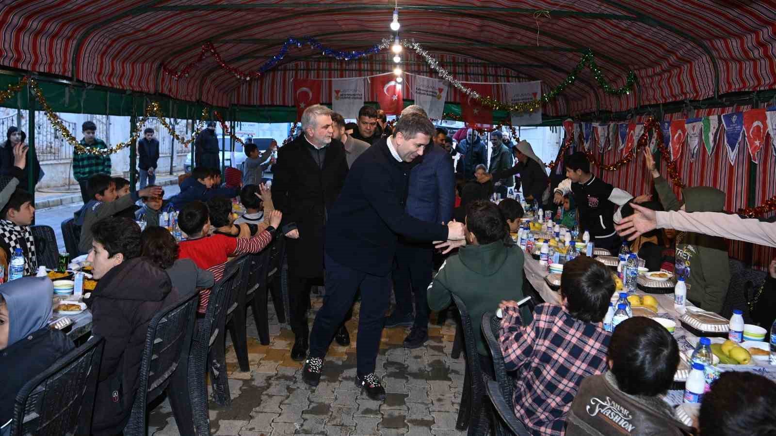 Kahramanmaraş B&uuml;y&uuml;kşehir&rsquo;den İdlib&rsquo;de kardeşlik iftarı
