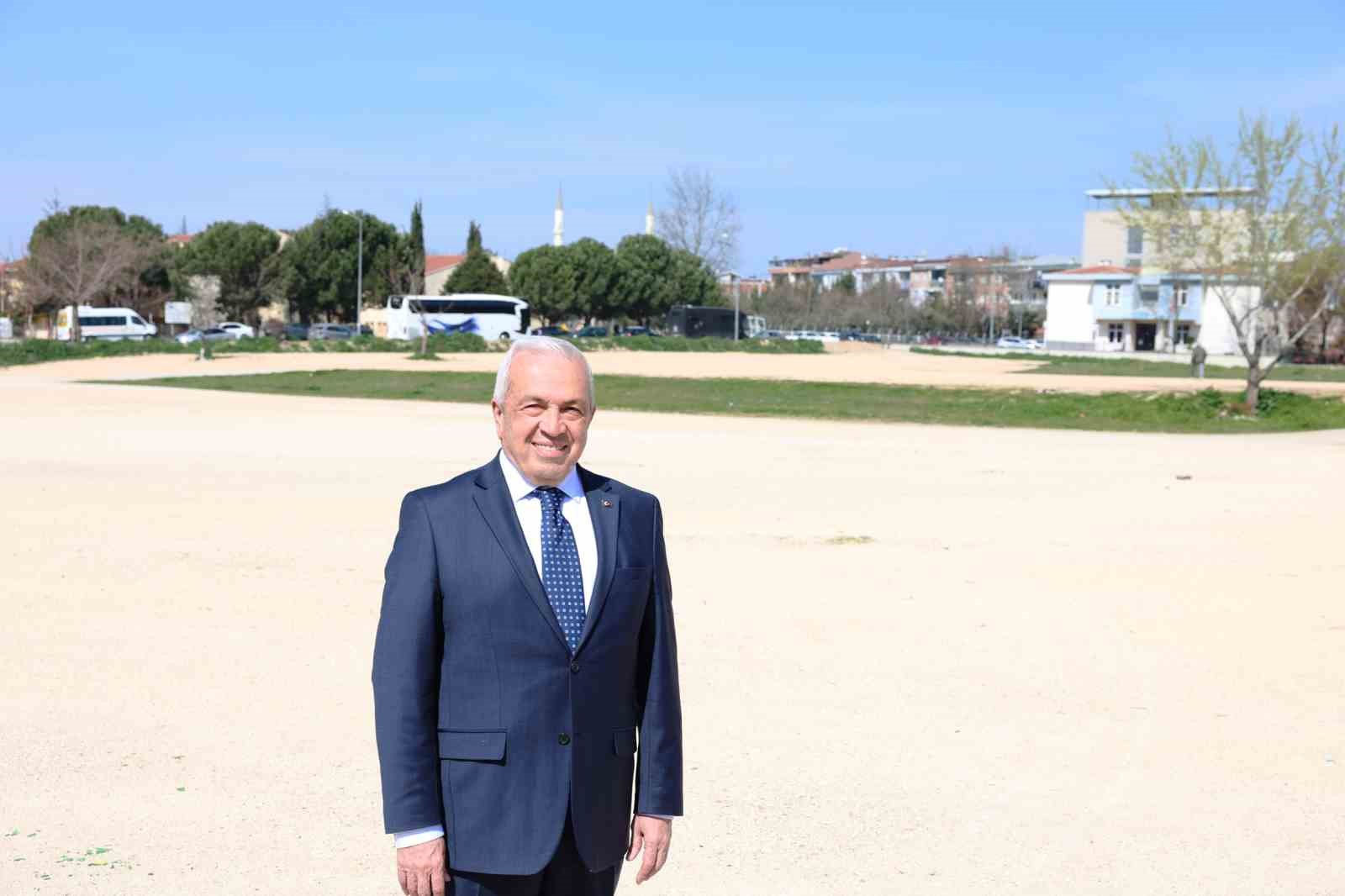 Başkan &Ouml;zdemir: "Nil&uuml;fer&rsquo;in kalbi ve geleceği satılık değildir"
