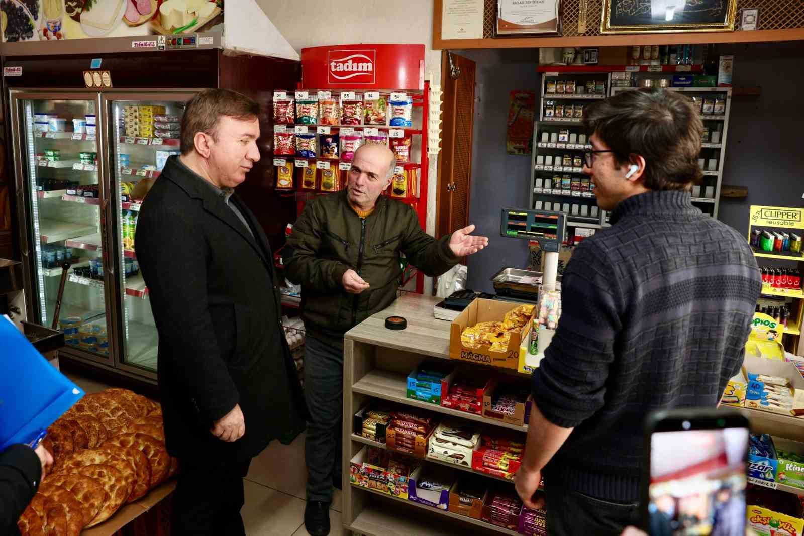 Erzincan&rsquo;da "zimem defteri" geleneğiyle ihtiya&ccedil; sahiplerinin bor&ccedil;ları kapatıldı
