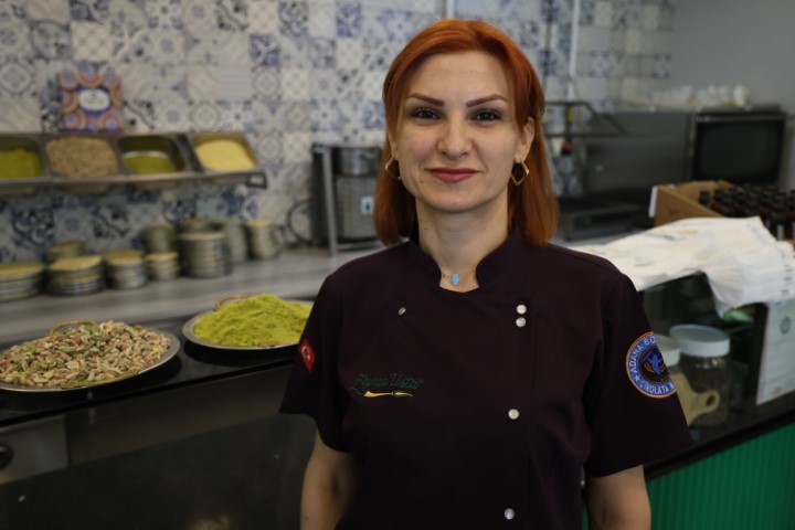 Uzmanından &lsquo;ucuz tatlı&rsquo; uyarısı: Yer fıstığı ve kabak &ccedil;ekirdeğini fıstık diye satıyorlar