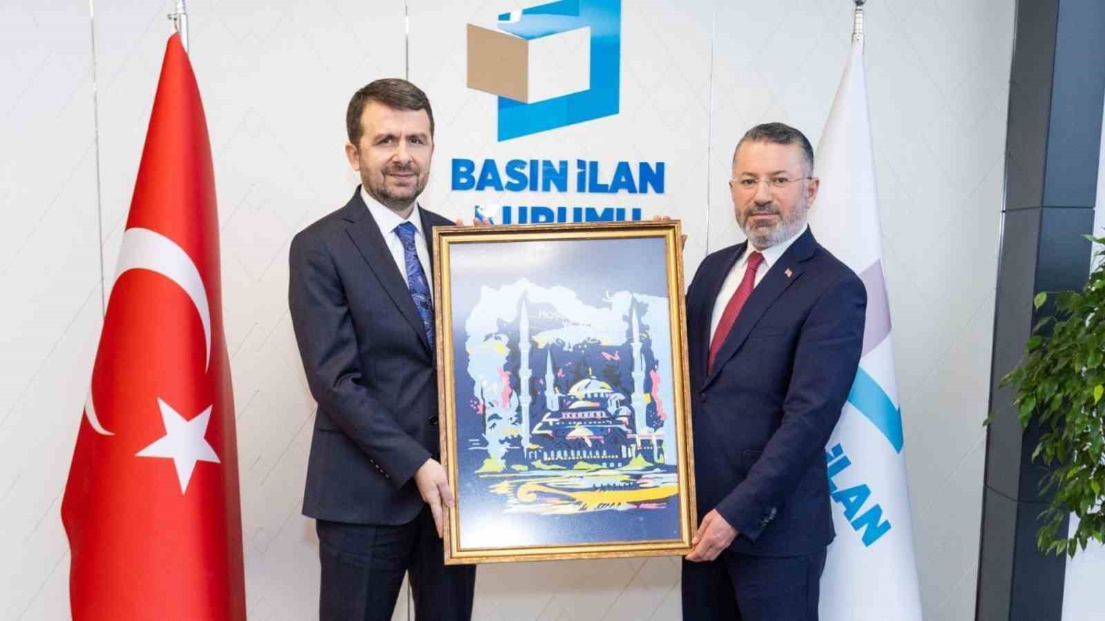 Rekt&ouml;r Kırışık, BİK Genel M&uuml;d&uuml;r&uuml; Abdulkadir &Ccedil;ay ile bir araya geldi
