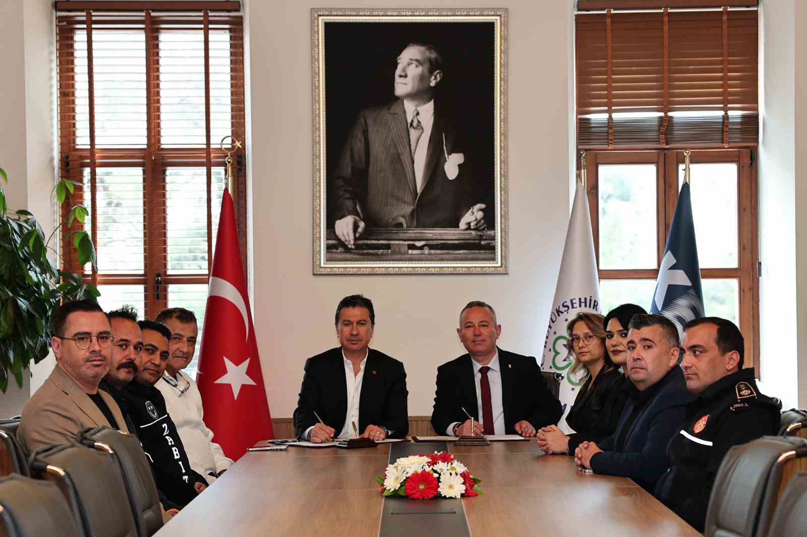 B&uuml;y&uuml;kşehir ile T&uuml;m Yerel-Sen arasında sosyal denge s&ouml;zleşmesi imzalandı
