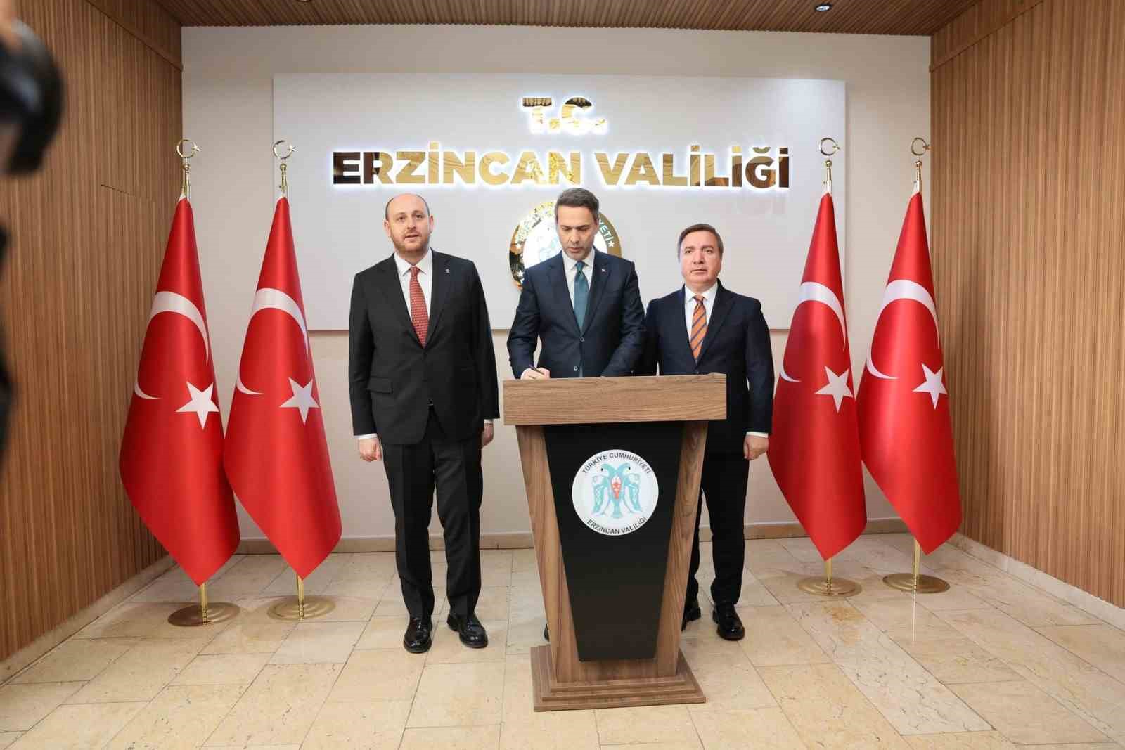 Bakan Bayraktar Erzincan&rsquo;da
