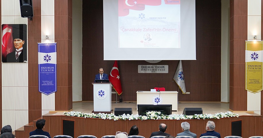 ET&Uuml;&rsquo;de, 111. yıl d&ouml;n&uuml;m&uuml;nde &Ccedil;anakkale zaferi konuşuldu
