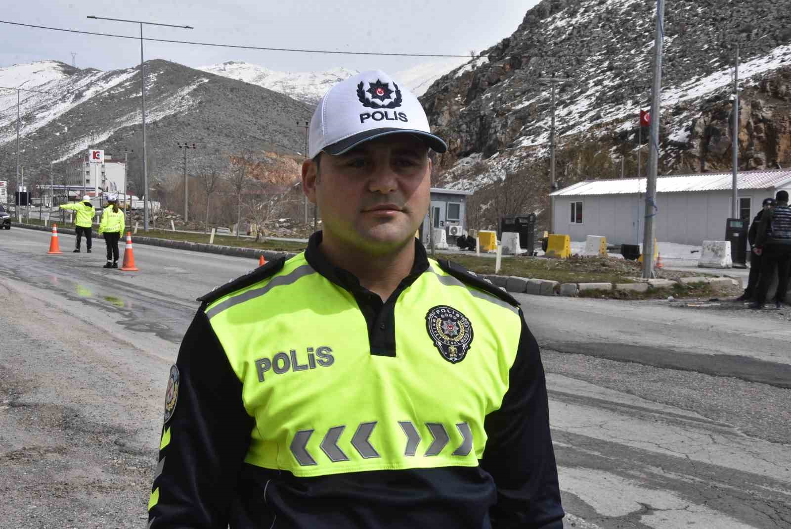 Bitlis&rsquo;te bayram &ouml;ncesi sıkı trafik denetimi
