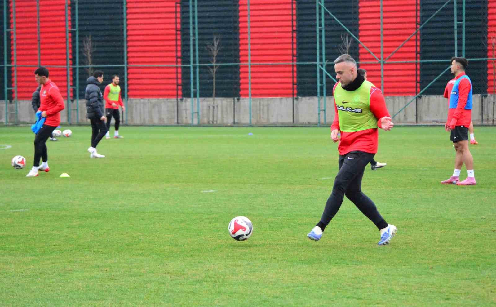 &Ccedil;orum FK, Iğdır FK&rsquo;yi yenerek galibiyet serisine devam etmek istiyor
