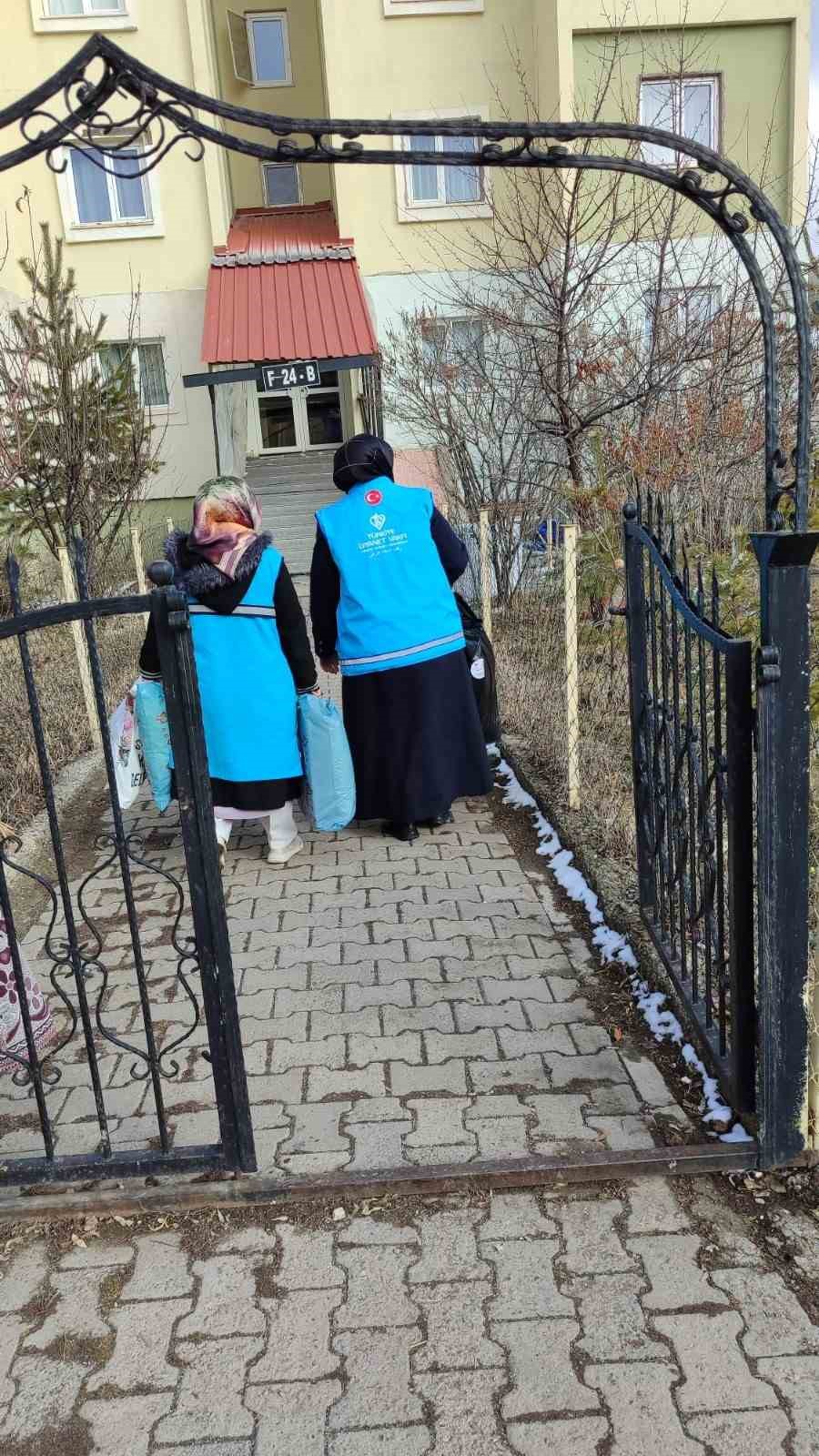 TDV Erzurum Kadın Kolları Ramazan&rsquo;da aralıksız &ccedil;alıştı
