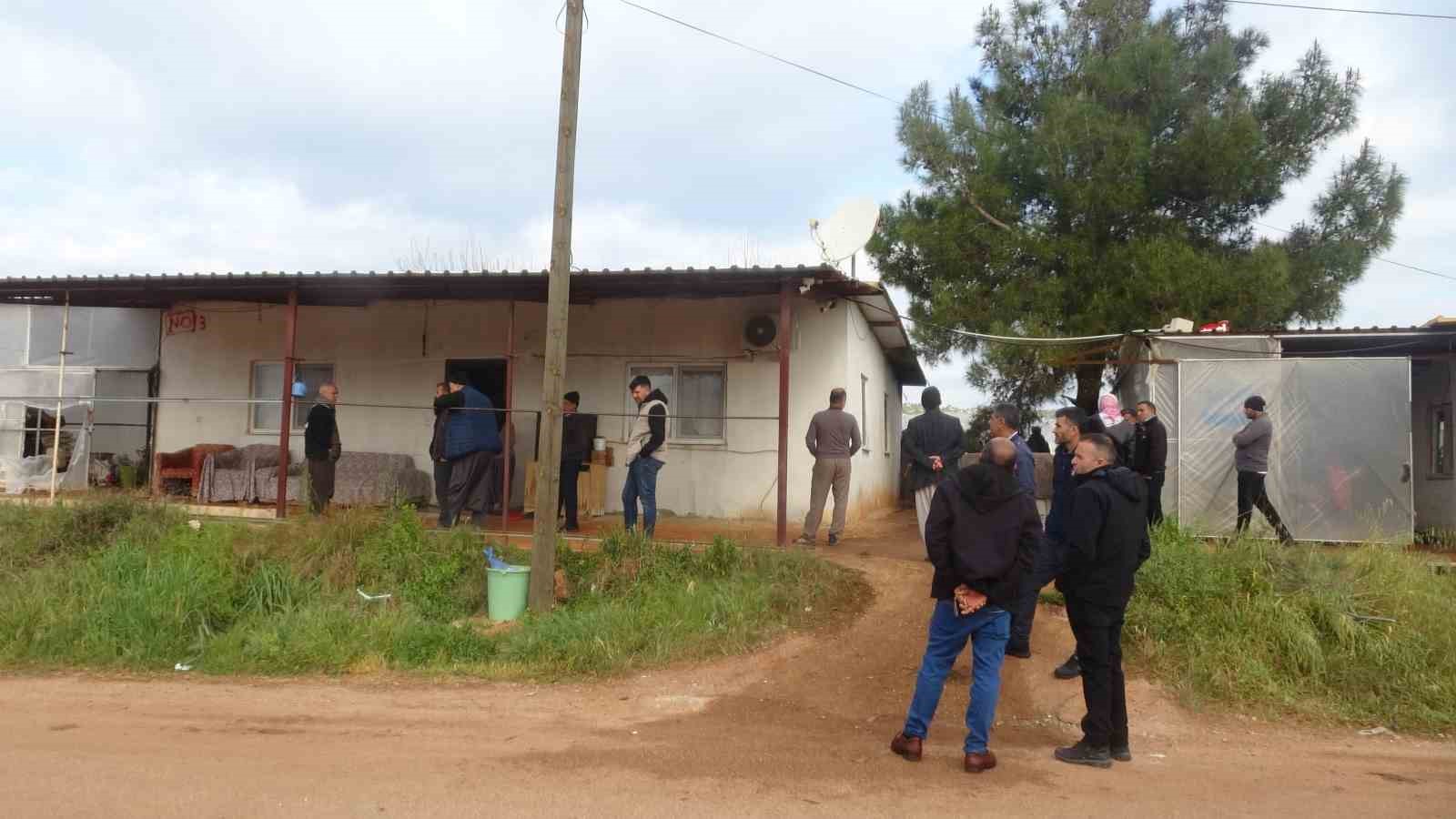 Antalya&rsquo;da yangın faciası sera iş&ccedil;isi anne ve 5 &ccedil;ocuğu hayatını kaybetti
