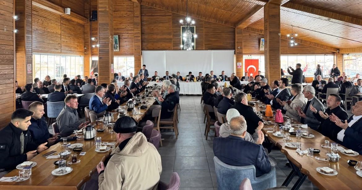 Tavşanlı’da bayramlaşmanın ardından güvenlik güçlerine ziyaret