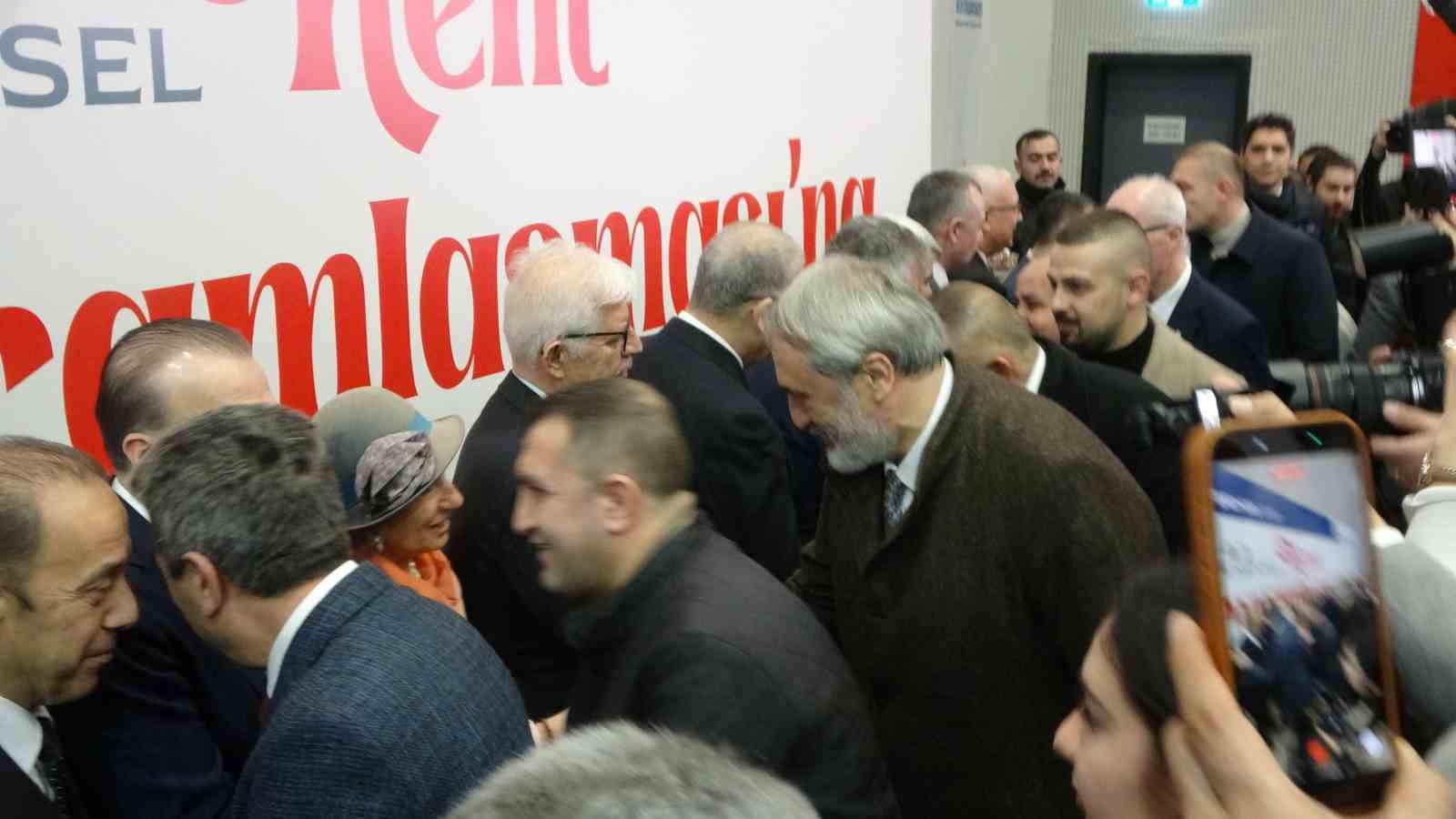 Kocaeli 42’inci kez bayramlaştı: Renkli ve uluslararası buluşma