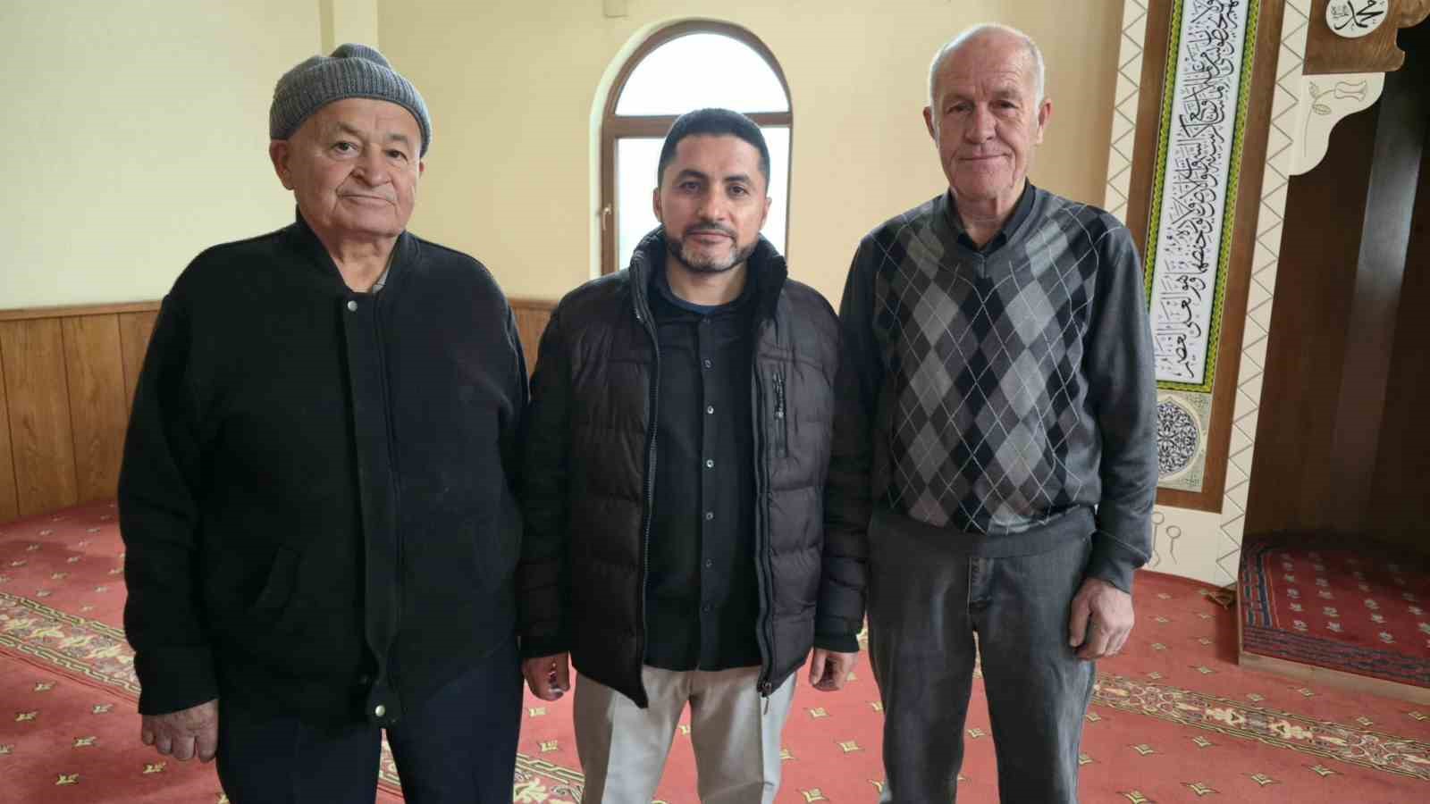 K&uuml;slerin barıştığı bayramlaşma halkası geleneği yaşatıldı
