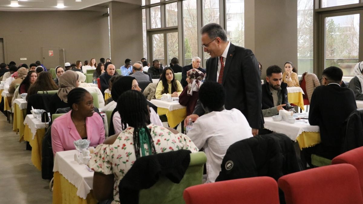 İn&ouml;n&uuml; &Uuml;niversitesi&rsquo;nde bayramlaşma t&ouml;reni
