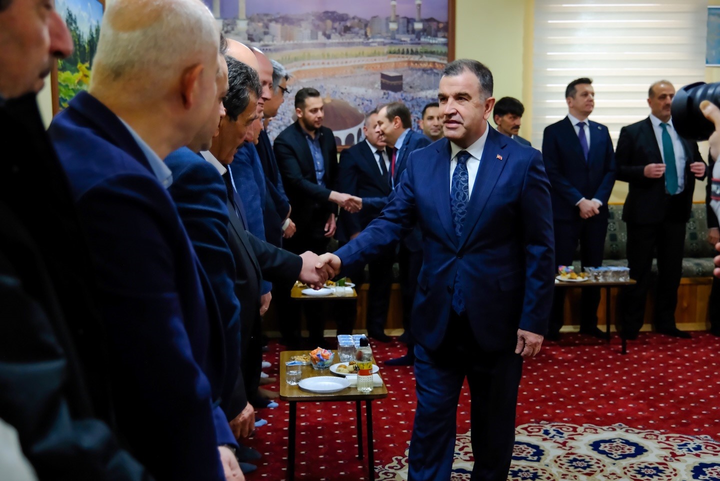 Bayburt&rsquo;ta mahalle odasında bayramlaşma programı d&uuml;zenlendi
