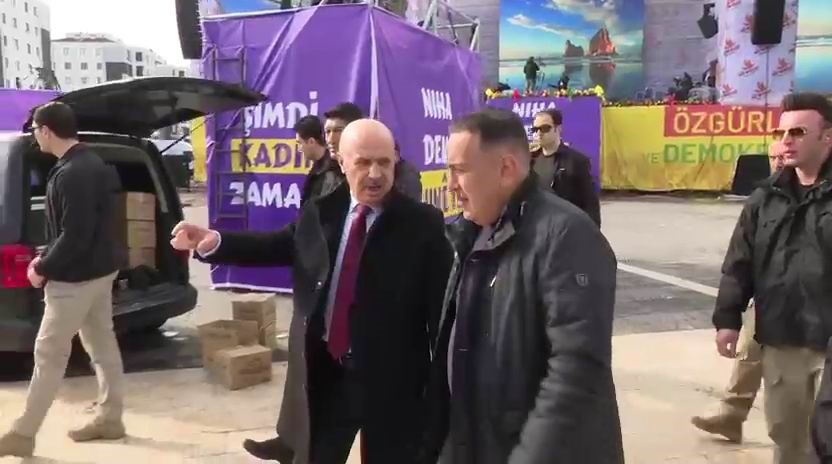 Diyarbakır Emniyet M&uuml;d&uuml;r&uuml; G&ouml;kduman, Nevruz alanında incelemelerde bulundu
