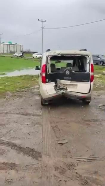 Diyarbakır&rsquo;da motosiklet ile hafif ticari ara&ccedil; &ccedil;arpıştı: 1 yaralı
