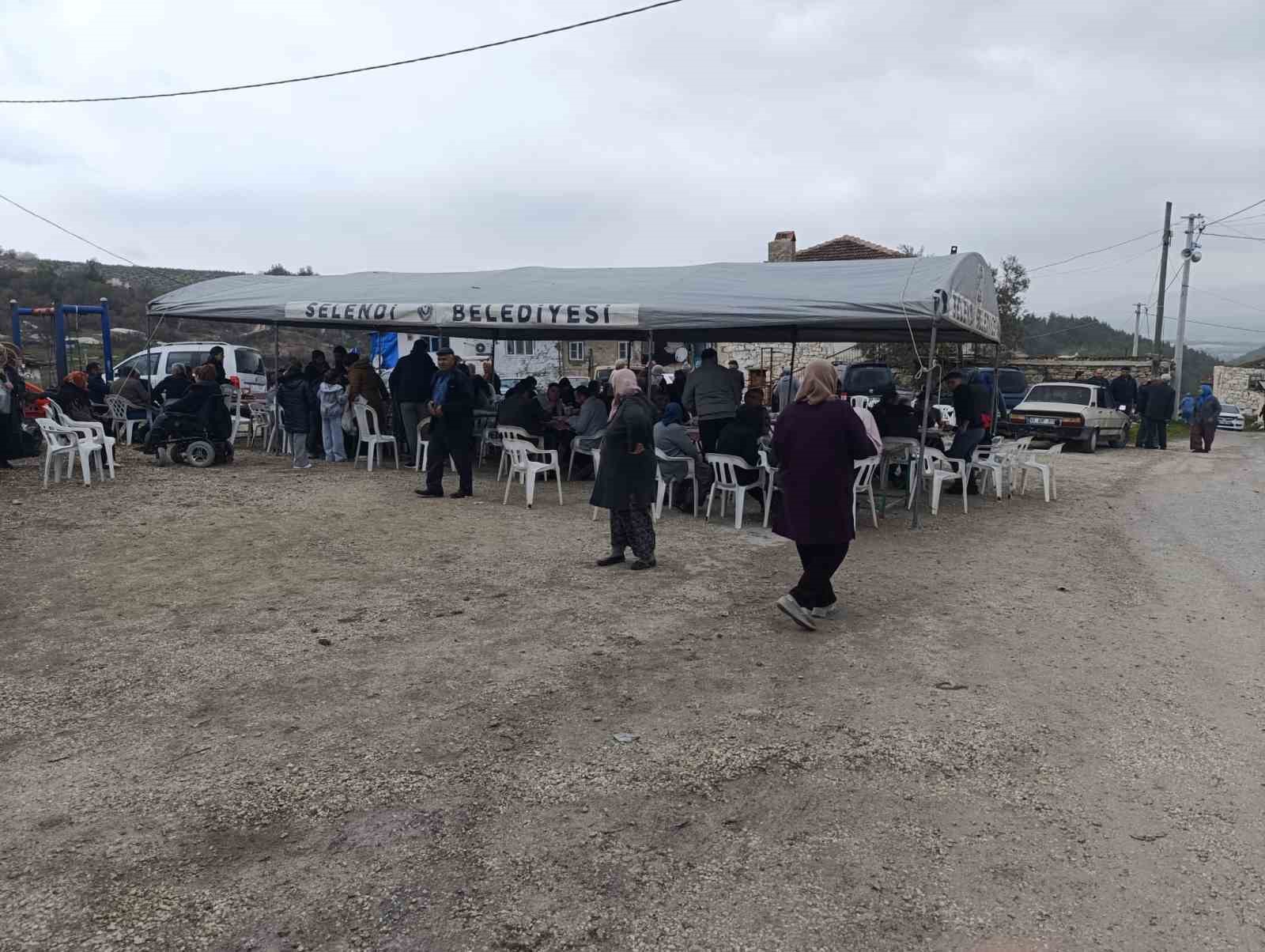 Mahalle halkı d&uuml;ğ&uuml;n ve hayır yemekleri i&ccedil;in kapalı alan istiyor
