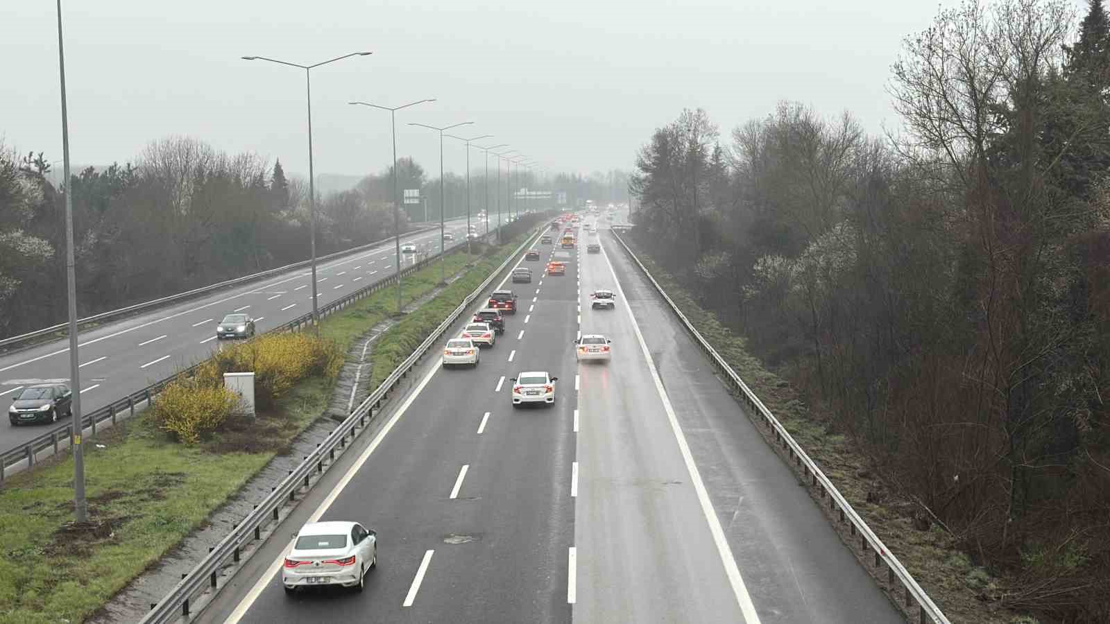 D&uuml;zce&rsquo;de bayram d&ouml;n&uuml;ş&uuml; akıcı yoğunluk
