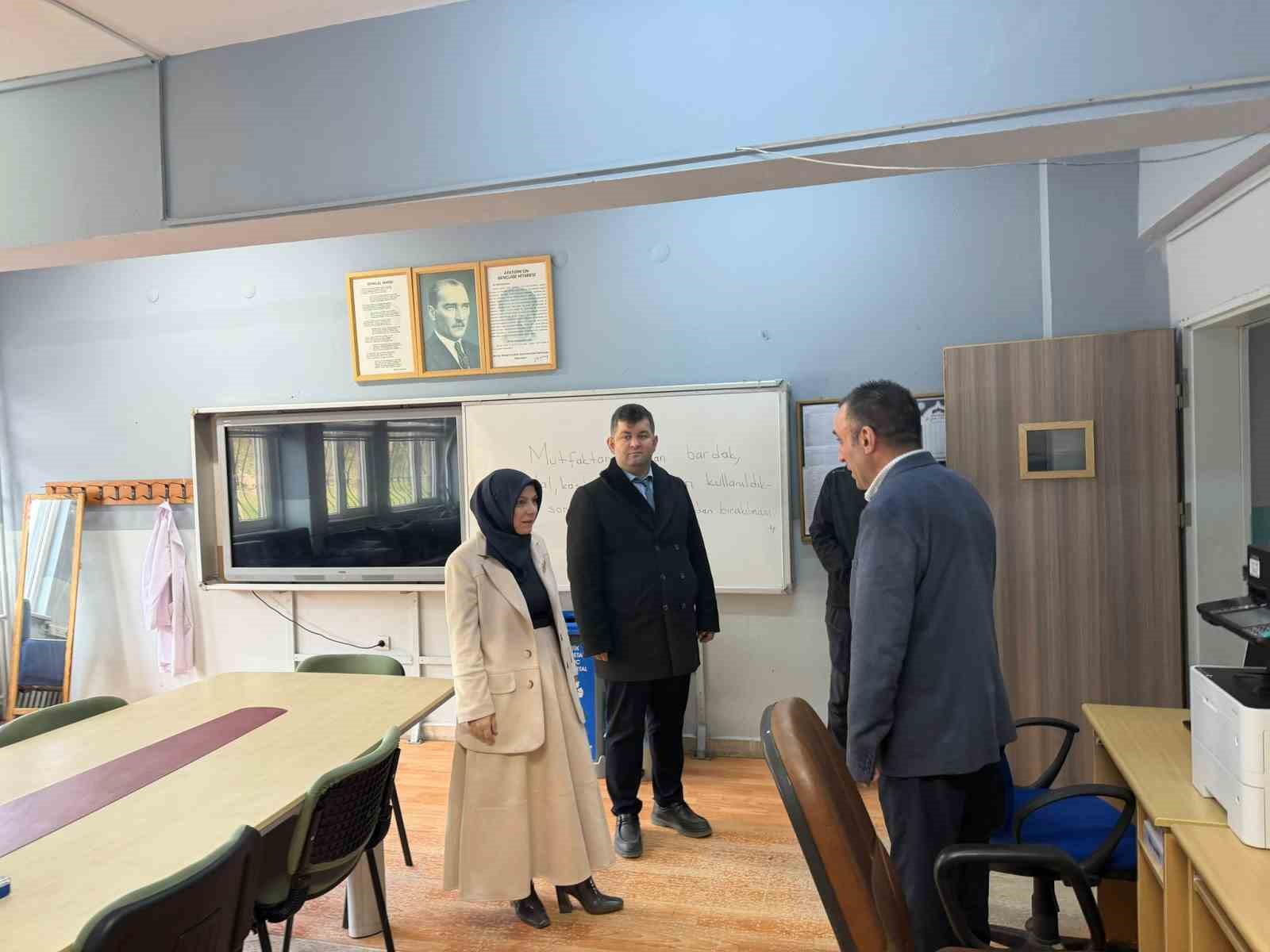 Çilimli’de okullar incelendi