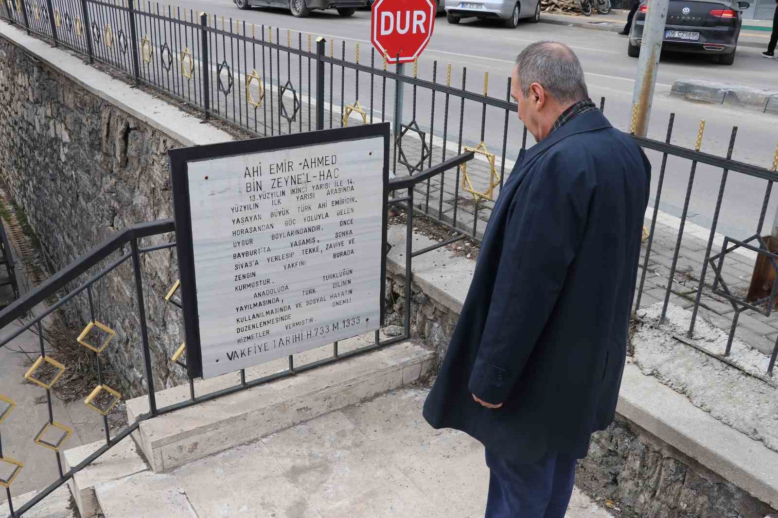 Gün boyu insanlar fark etmeden yanından geçiyor, Anadolu’nun en büyük ahisi burada yatıyor