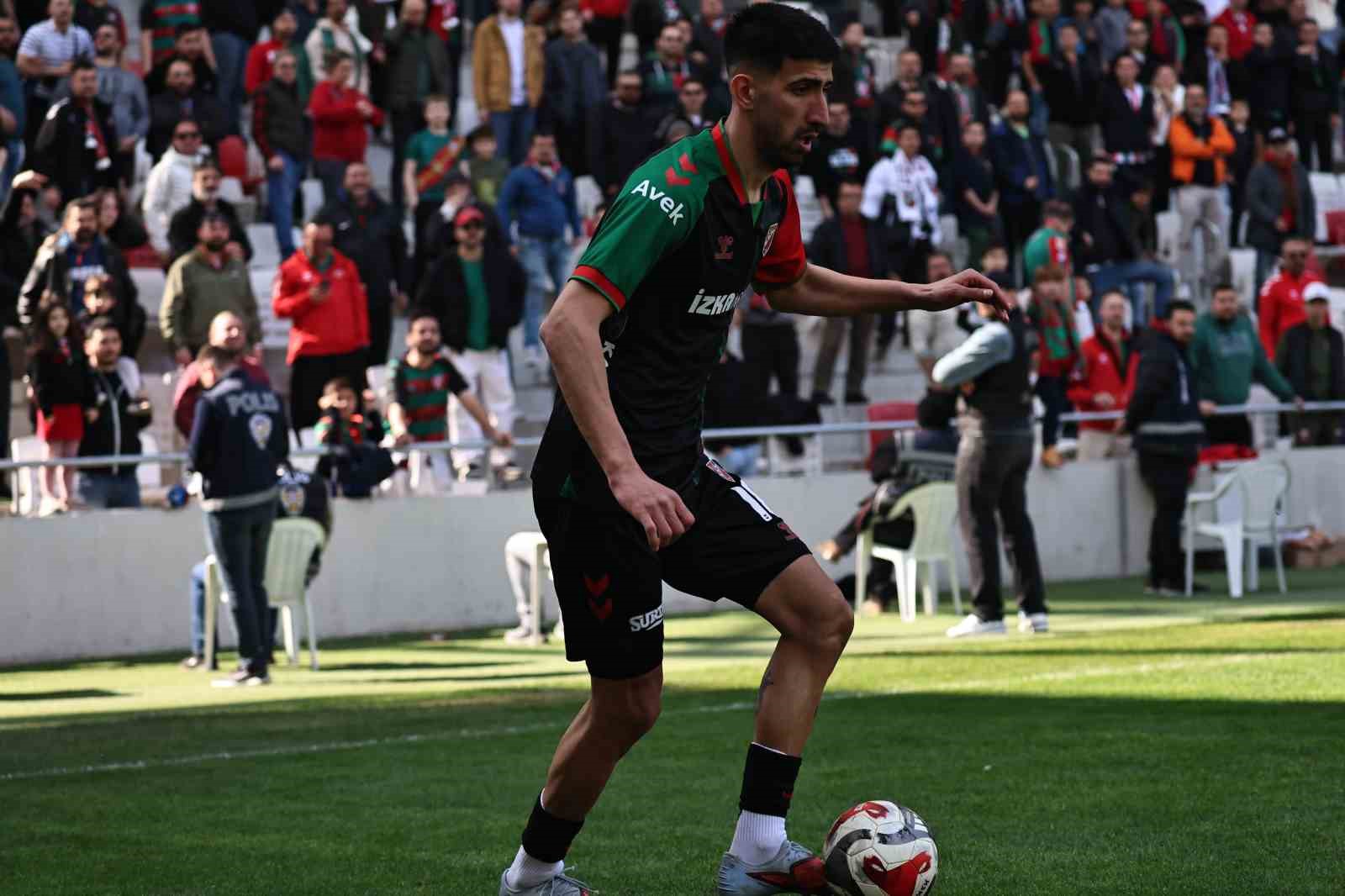 Karşıyaka’da Erhan Öztürk, 7 gollük katkıyla döndü