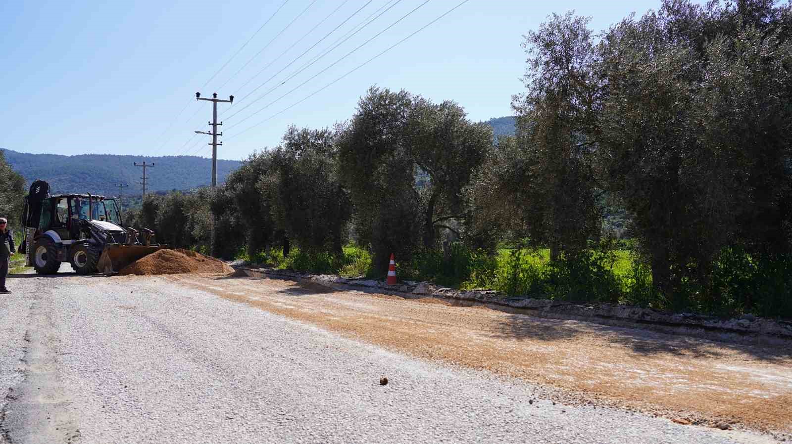 Milas Kemikler Mahallesi içme suyu hattı kamusal alana taşınıyor