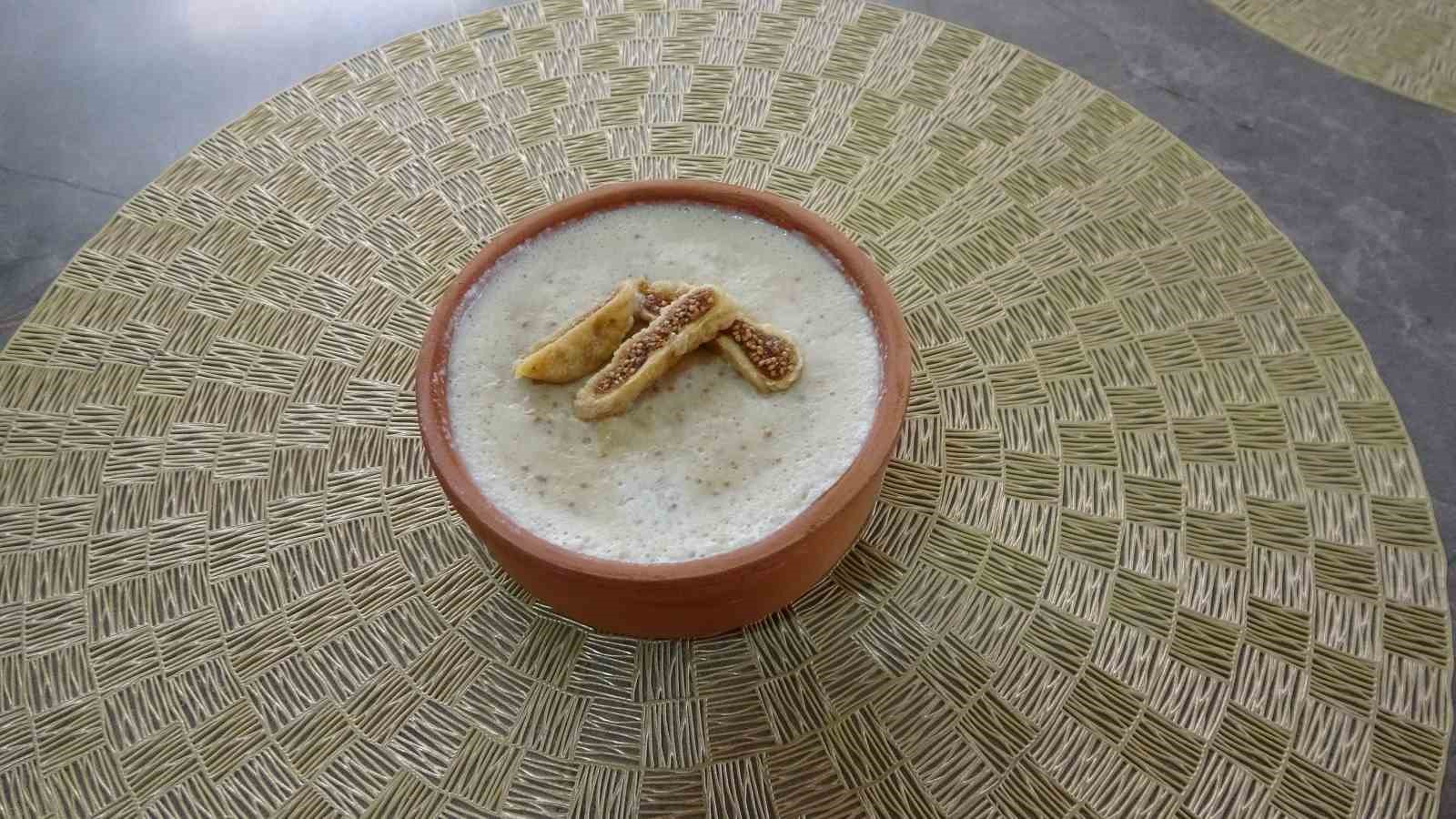 İncir uyutması, adını 2-3 saat uykuya bırakılmasından alıyor, geleneksel tadıyla sofraları s&uuml;sl&uuml;yor
