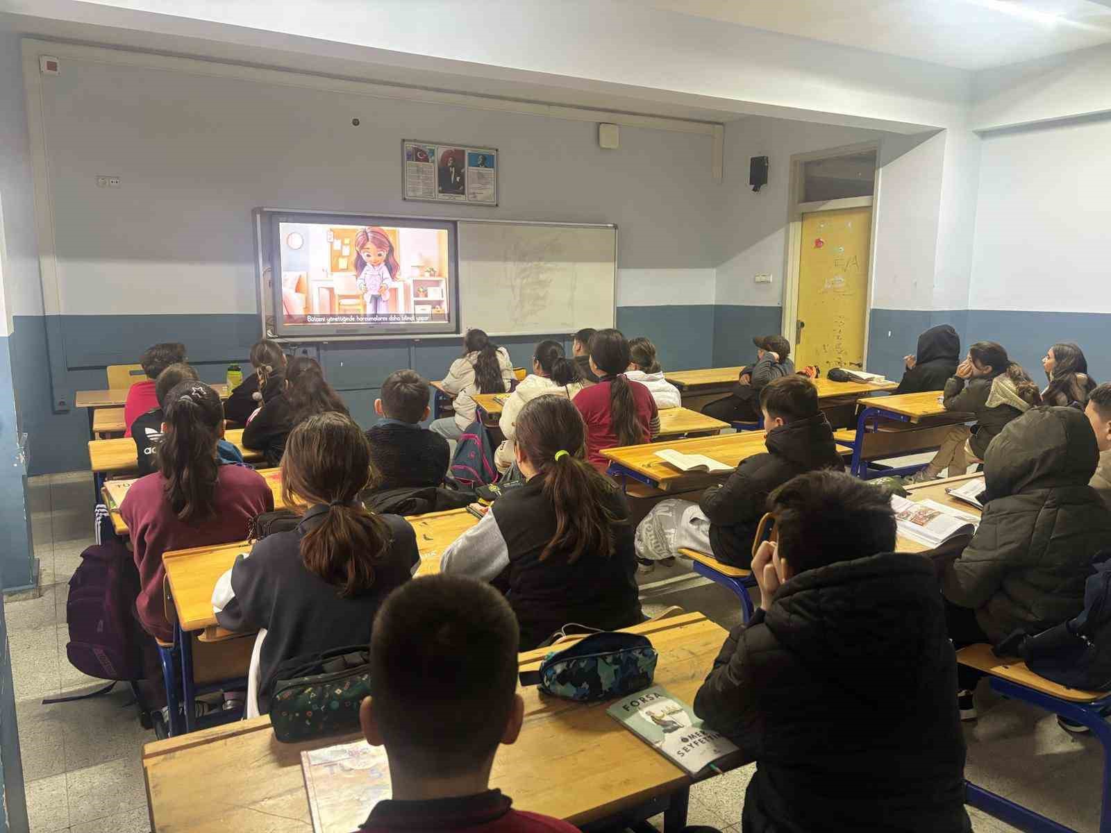 Balıkesir&rsquo;de &ouml;ğrencilere ilk ders "Finansal Okuryazarlık"
