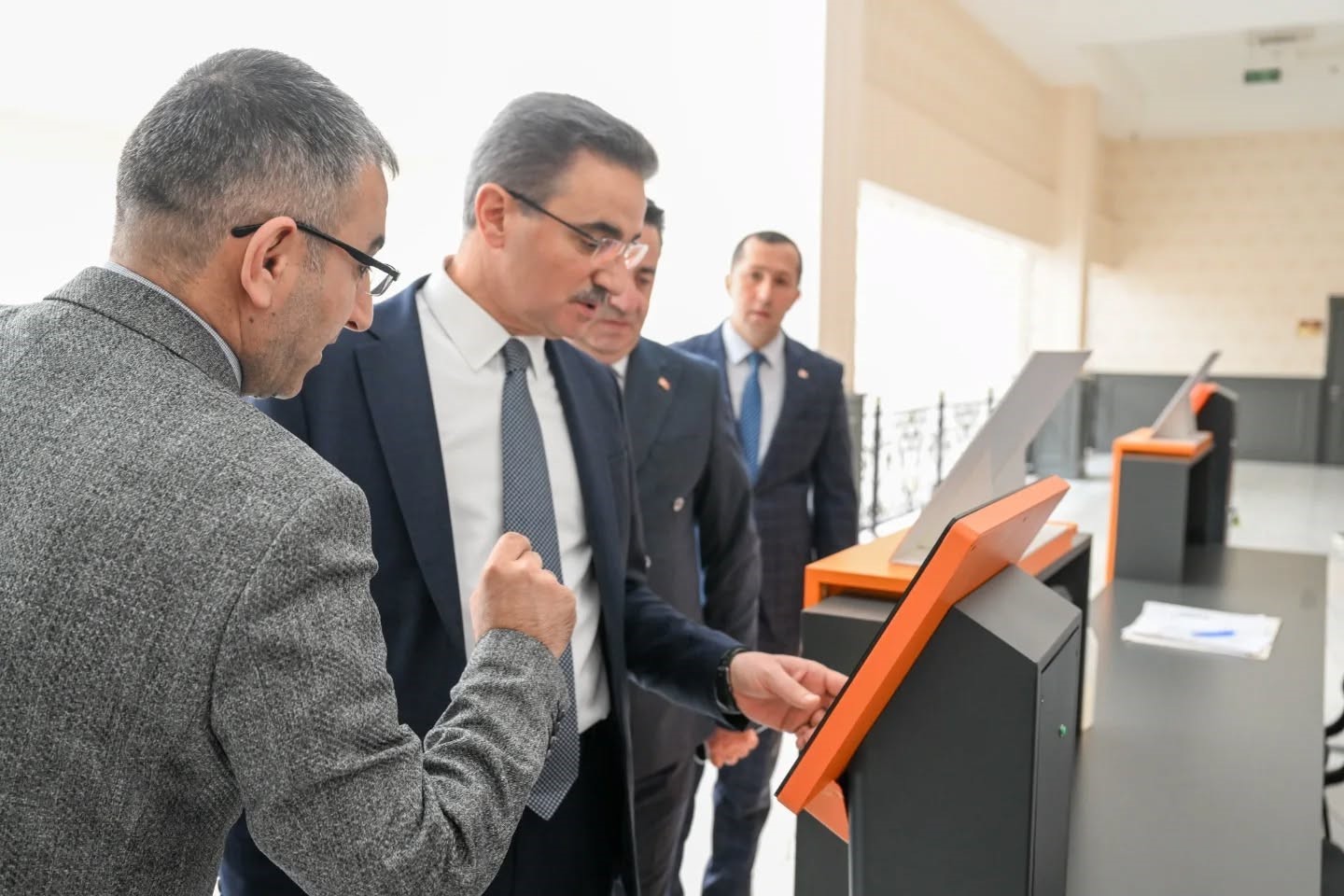 Vali Baruş; "Vatandaş odaklı hizmet anlayışı &ouml;nemli"
