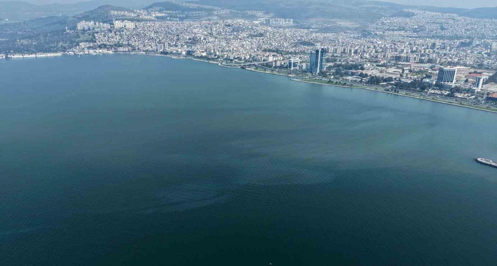 İzmir Körfezi’nde yine dış kaynaklı kirlilik alarmı