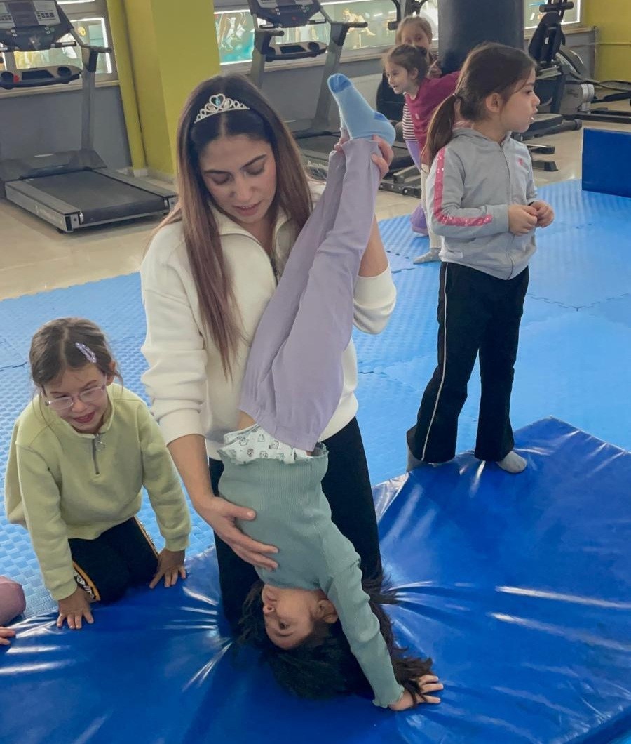 Bulanık&rsquo;ta gen&ccedil;ler spora kazandırılıyor
