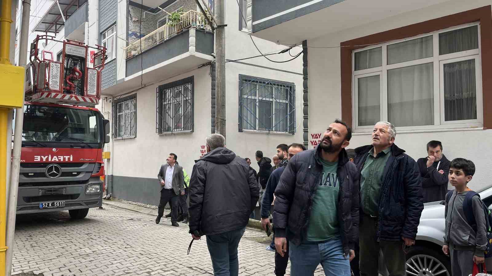 Ordu’da yangın: Kedilerini kurtarmak isteyen karı koca dumandan etkilendi
