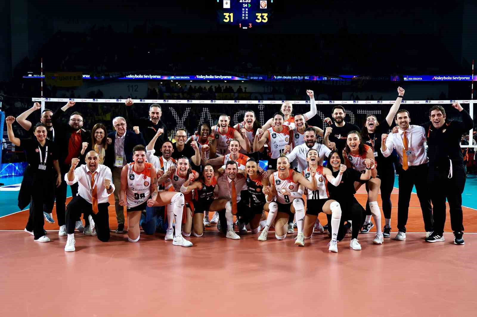 Eczacıbaşı Dynavit, Kupa Voley’de adını finale yazdırdı