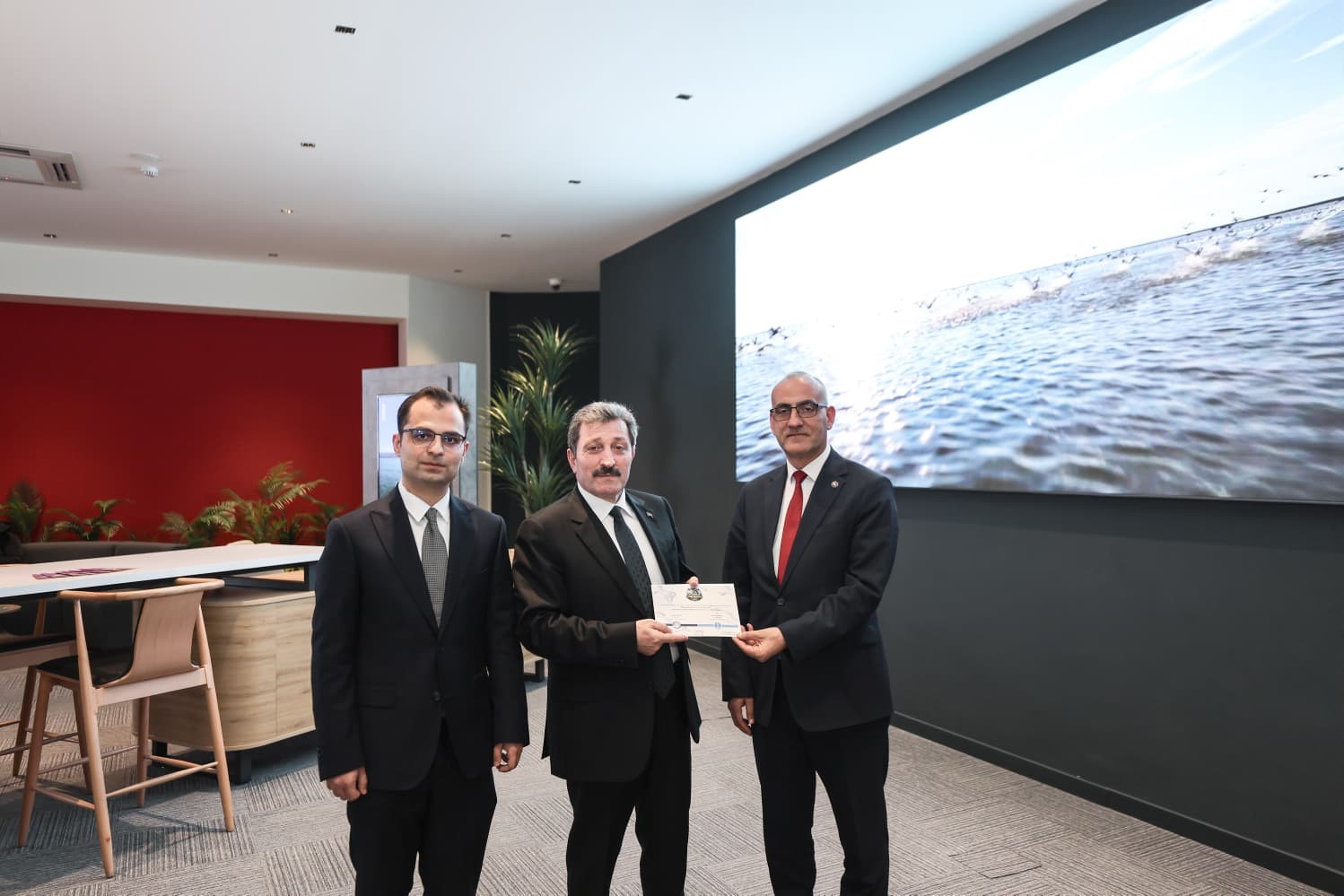 Yakakent OSB&rsquo;de g&uuml;ndem: Somon şenliği, tahsisler ve altyapı
