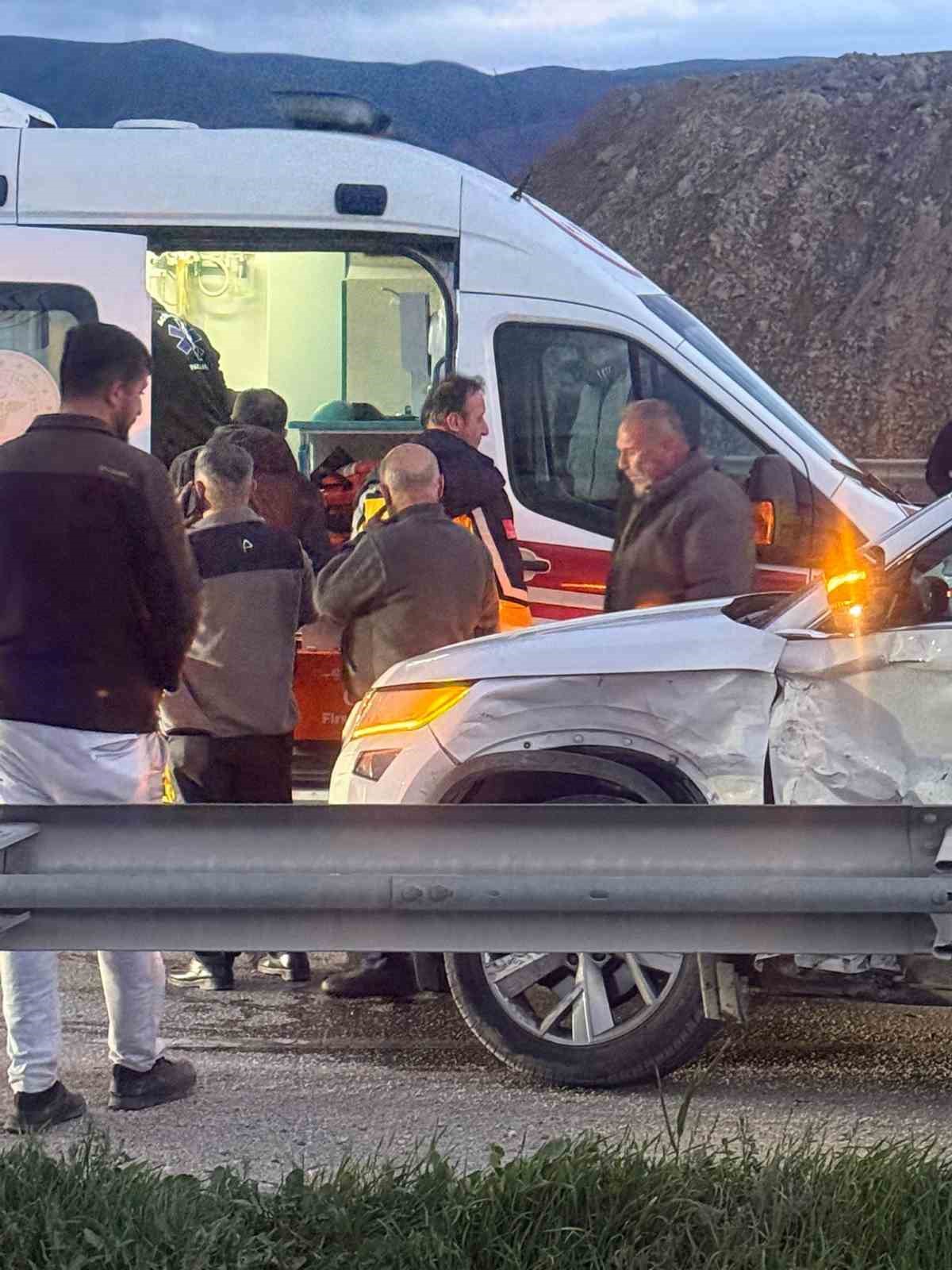 Kastamonu’da iki cip ile otomobil çarpıştı: 1 yaralı