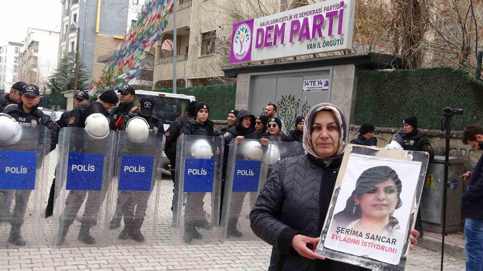 Vanlı anne: "Çocuklarımızın hayallerini çaldılar"