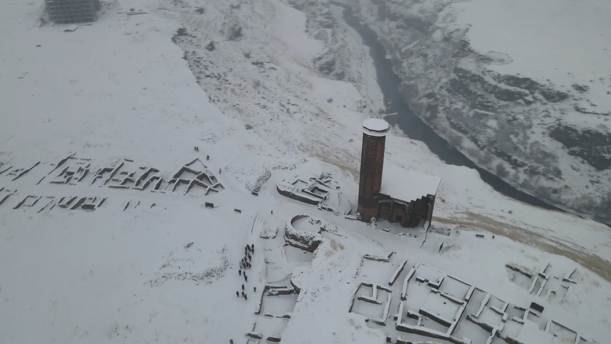 Kars&rsquo;ta "Medeniyetler beşiği" Ani&rsquo;ye ziyaret&ccedil;i akını
