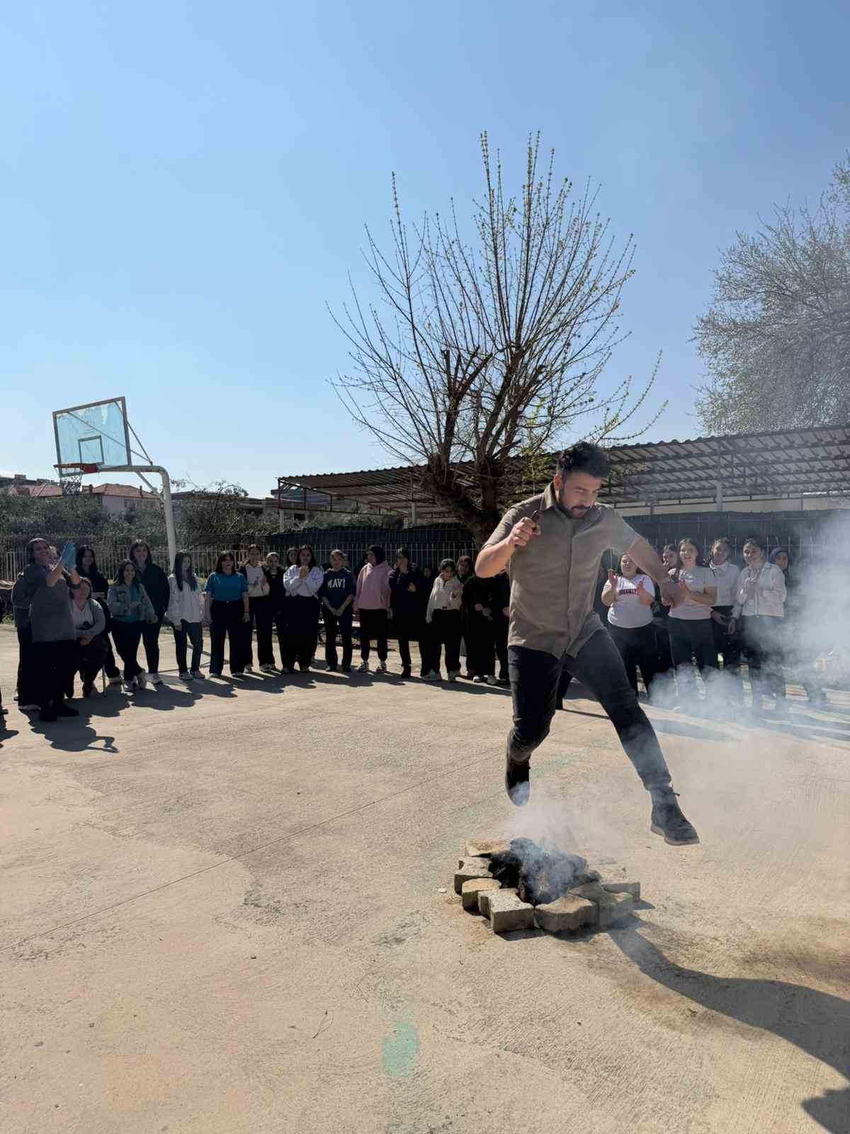 Sarıg&ouml;l&rsquo;de Nevruz coşkusu
