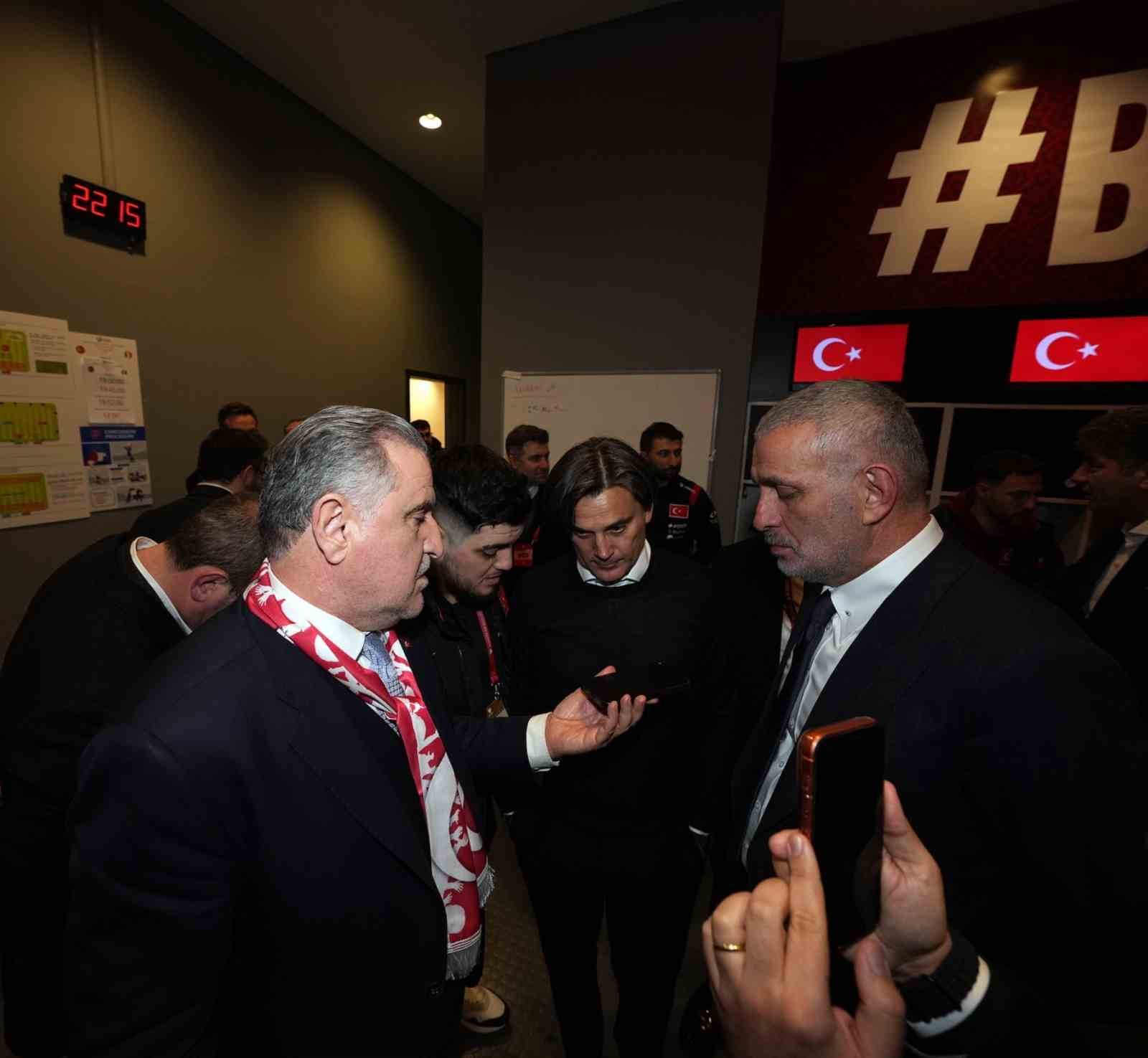 Cumhurbaşkanı Erdoğan, A Milli Futbol Takımı&rsquo;nı tebrik etti
