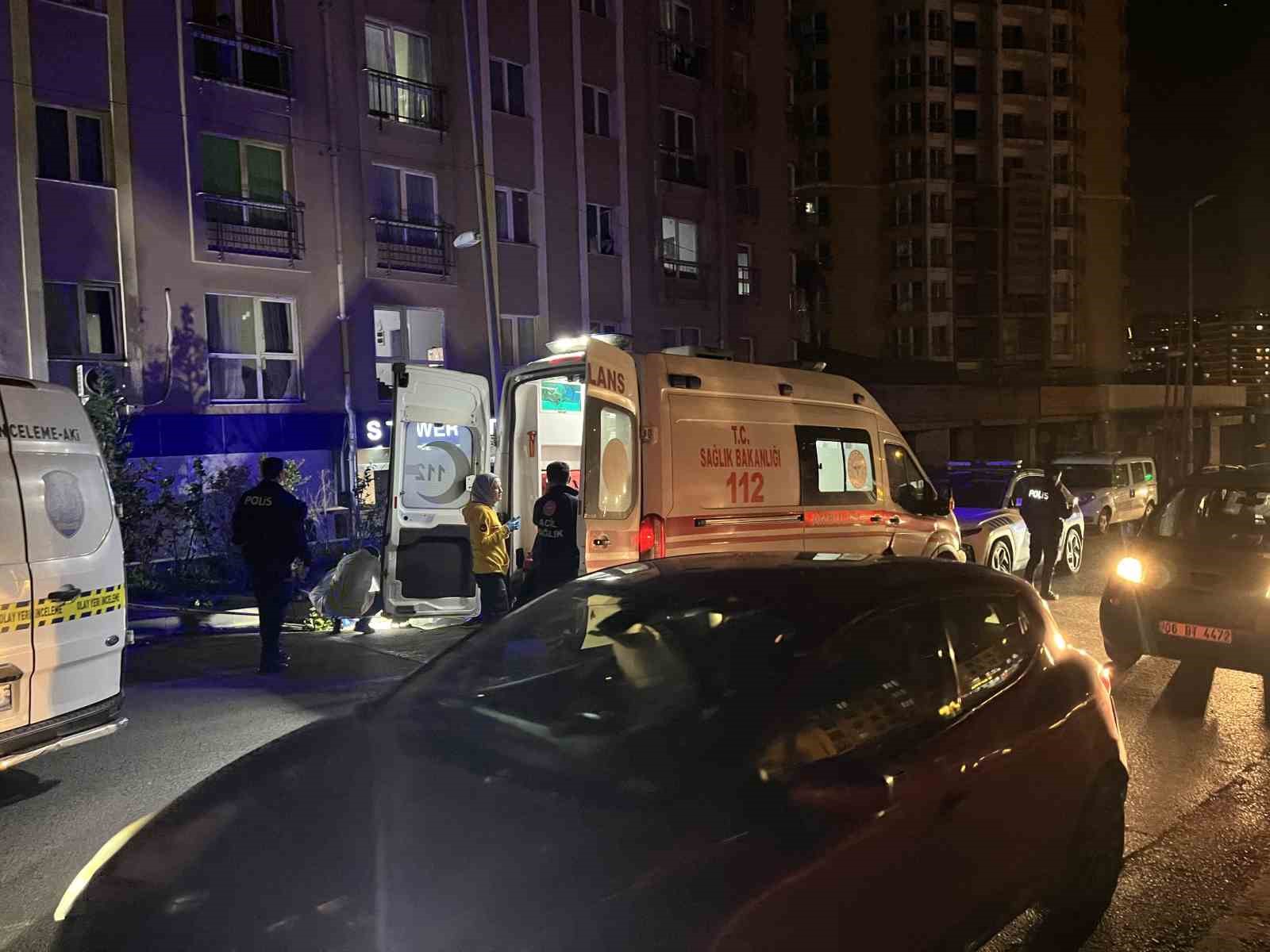 Esenyurt&rsquo;ta siteden d&uuml;şen yabancı uyruklu kadın hayatını kaybetti
