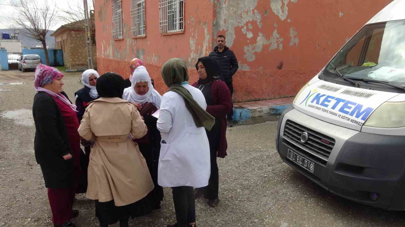 Batman’da "Erken Teşhis Hayat Kurtarır" seferberliği: Köy köy gezip kanser taraması yapıyorlar