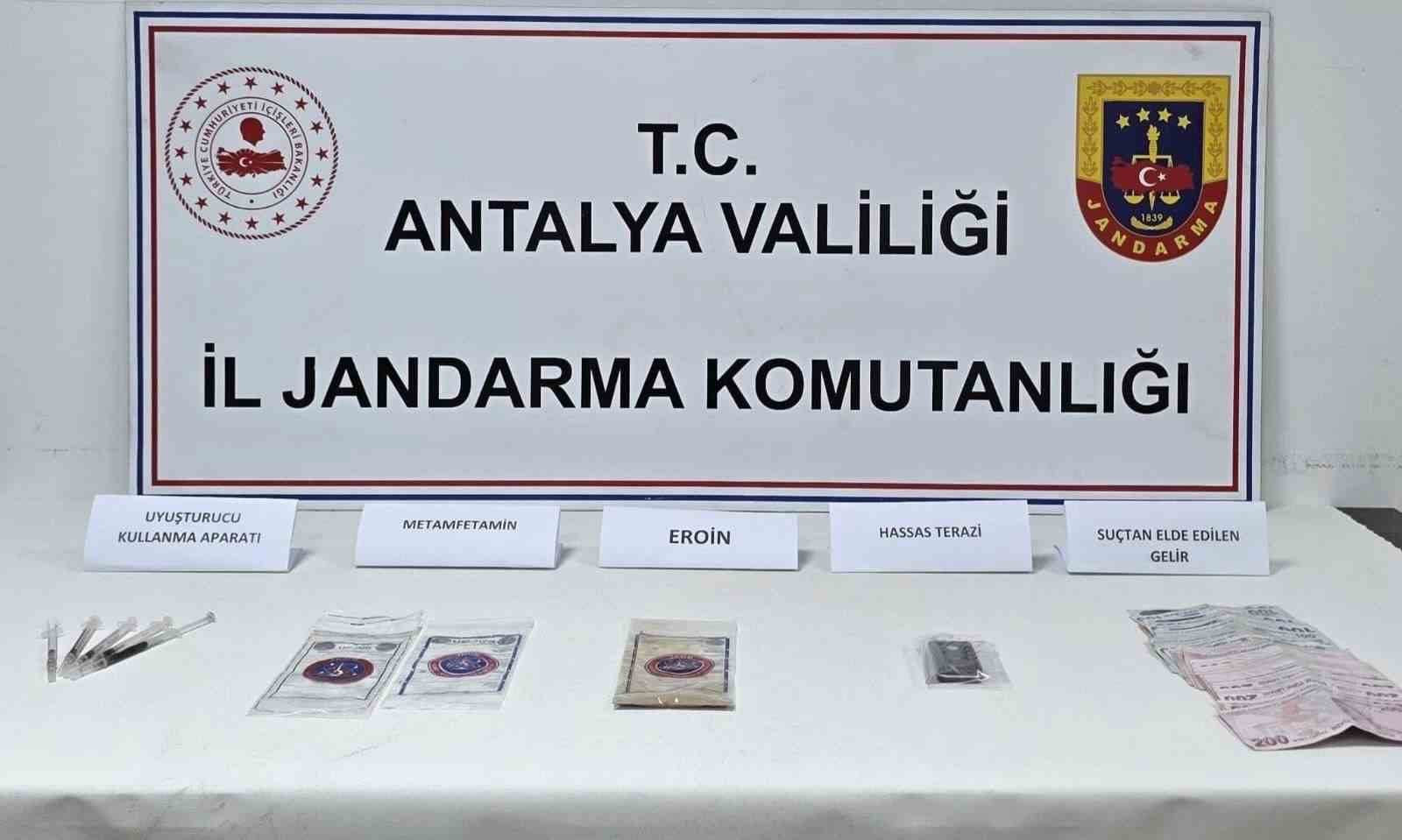 Döşemealtı’nda uyuşturucu operasyonu